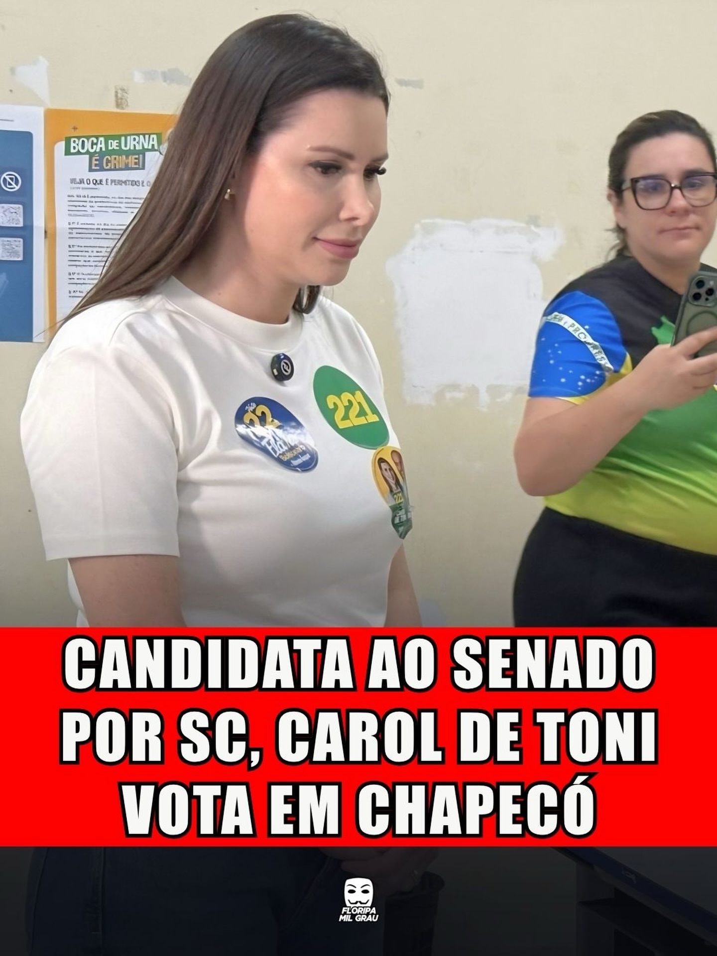 CANDIDATA AO SENADO POR SC, CAROL DE TONI VOTA EM CHAPECÓ